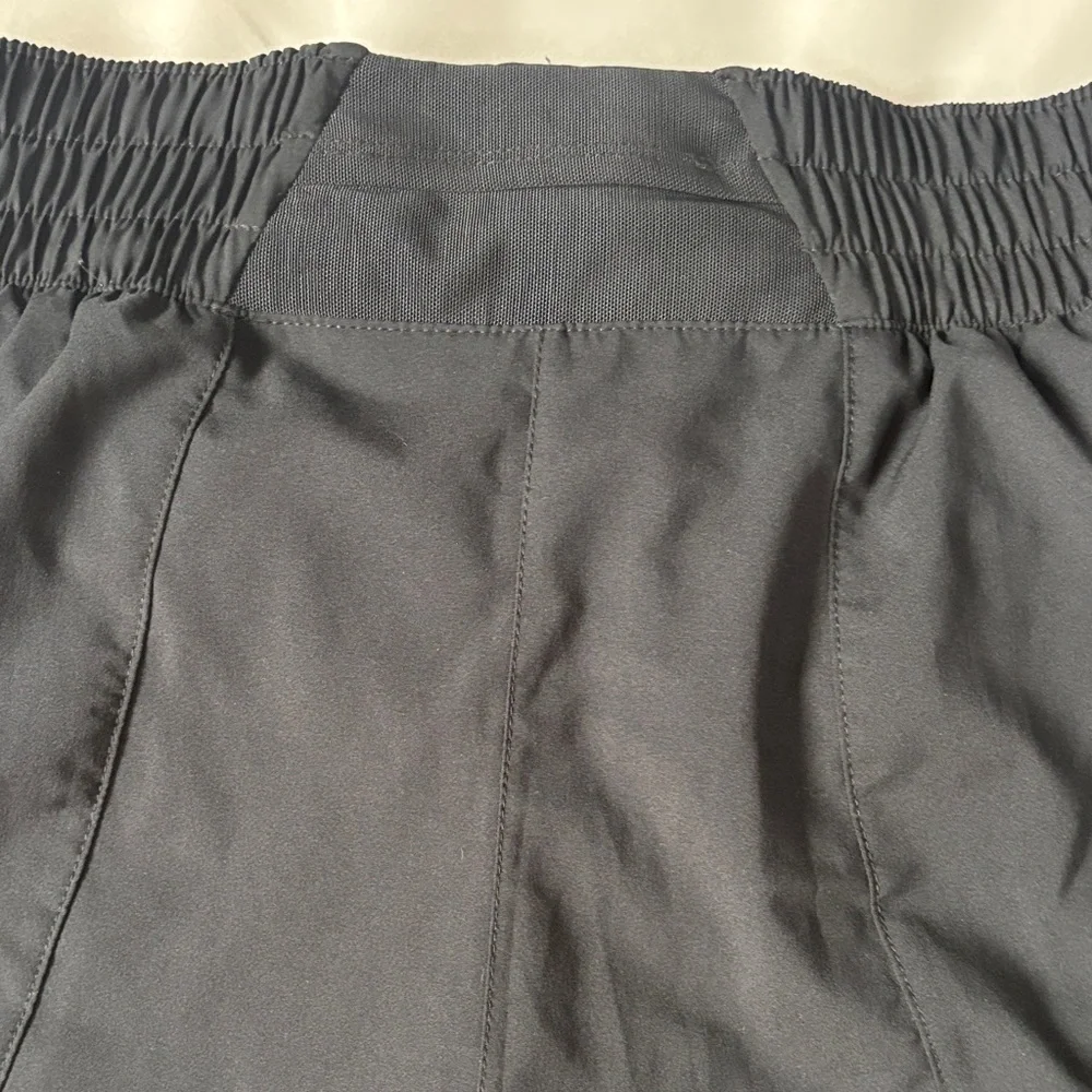 Nike Women's Black Performance Shorts SZ S - Picture 8 of 8